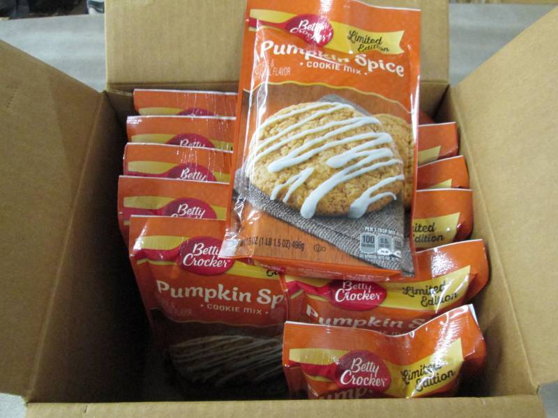 lot 113 image: Case of Betty Crocker 12-17.5oz Pum...