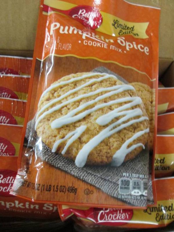 lot 114 image: Case of Betty Crocker 12-17.5oz Pum...