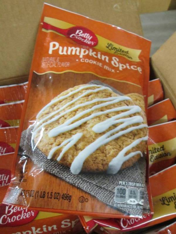 lot 118 image: Case of Betty Crocker 12-17.5oz Pum...