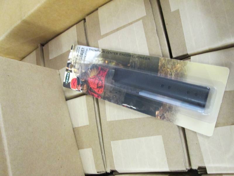 lot 159 image: Case of 72 Weaver 48520  Muzzleload...
