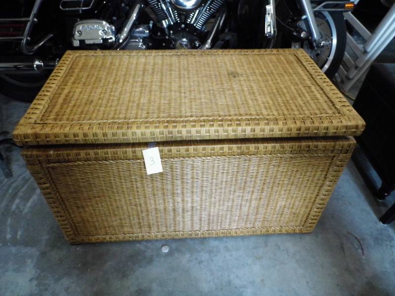 lot 3 image: Wicker Storage Box