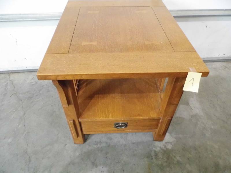 lot 7 image: Misson Style End Table