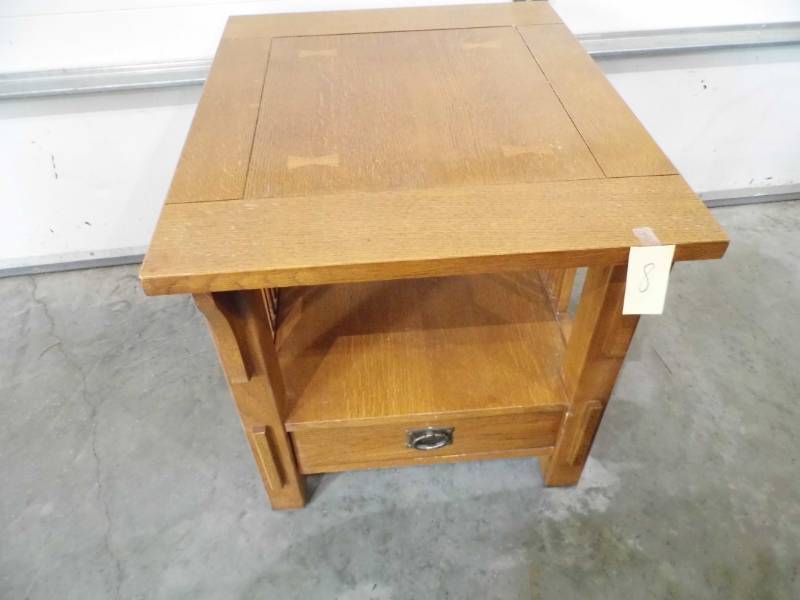 lot 8 image: Misson Style End Table