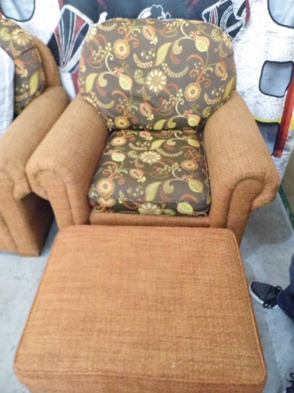 lot 24 image: Rust Colored Chair wOttoman
