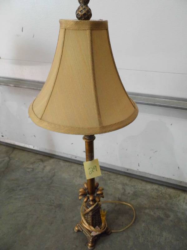 lot 29 image: Gold Colored Base Pineapple Lamp