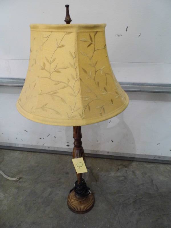 lot 30 image: Copper Colored Base Lamp