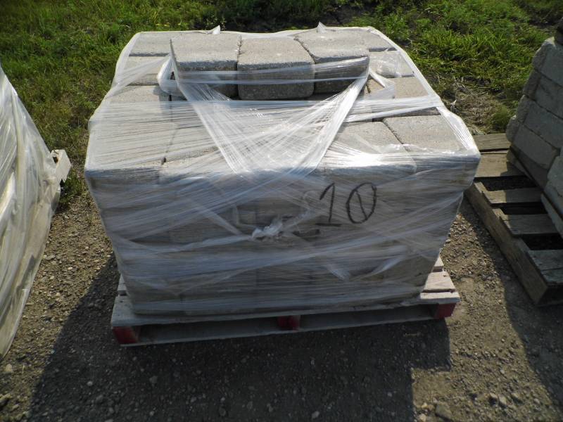103pc BC Roman Stack Stone Coping
