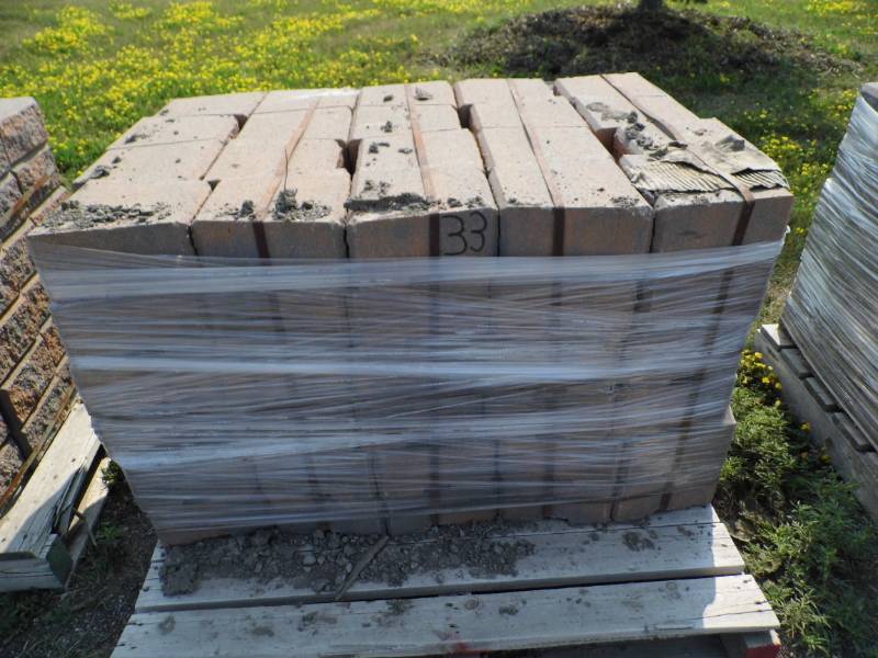 120pc BC Stack Stone Coping