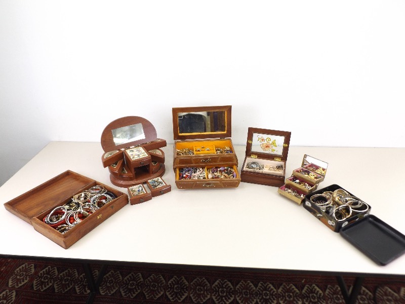 Huge Lot of Vintage Costume Jewelry