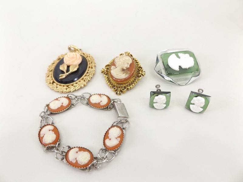 Lot of Vintage Cameo Jewelry