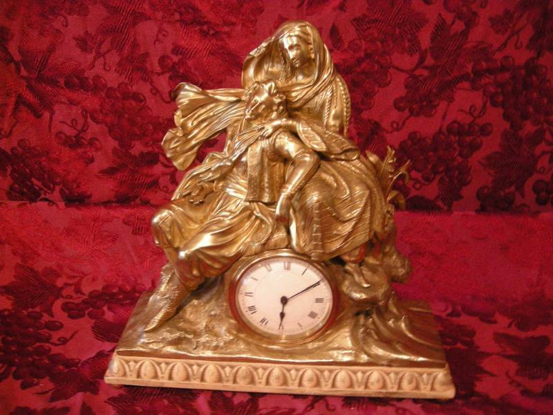 lot 14 image: Antique French 2 Figure Shelf Clock