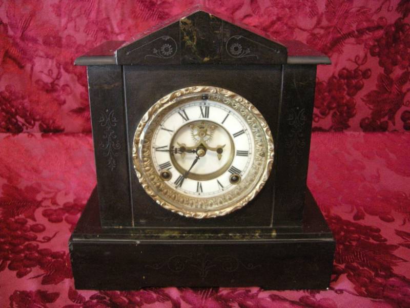 lot 62 image: Antique Ansonia Shelf Clock