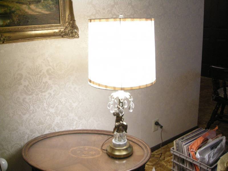 lot 70 image: Vintage UL Table Lamp