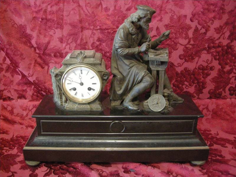 lot 81 image: Antique Blackstone Figural Shelf Clock