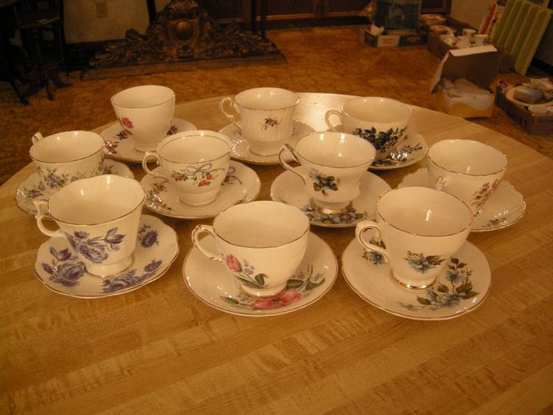 lot 91 image: 10 Vintage China Cup and Saucer Sets