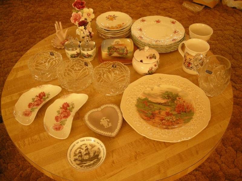lot 95 image: Misc Vintage China - Crystal