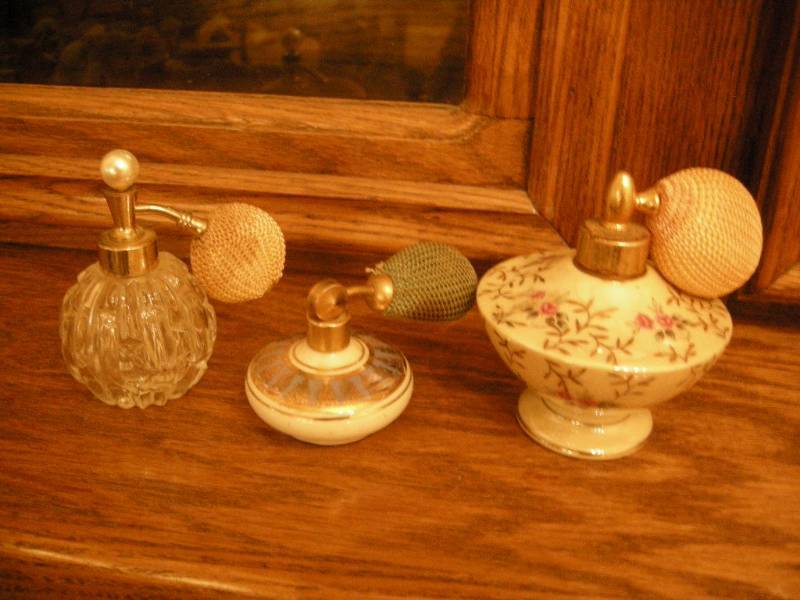 lot 96 image: 3 Vintage Perfume Sprayers