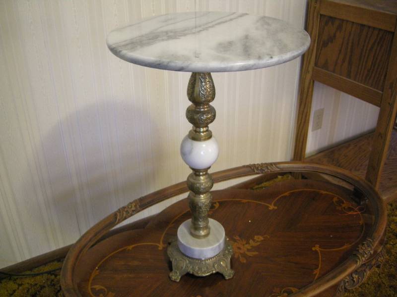lot 100 image: Vintage Brass - Marble Table