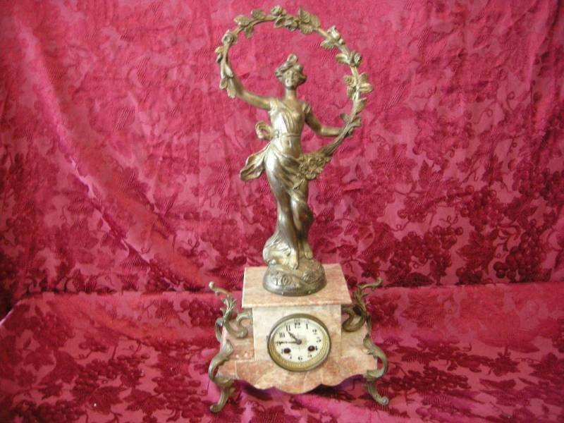 lot 115 image: Antique Figural Marble Shelf Clock