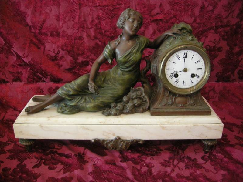 lot 117 image: Antique Figural Marble Shelf Clock