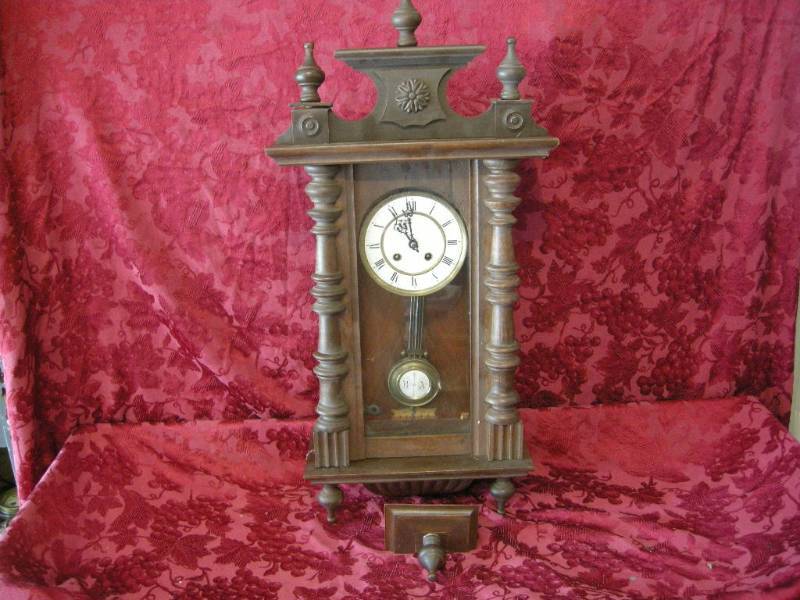 lot 119 image: Antique Wooden Wall Clock