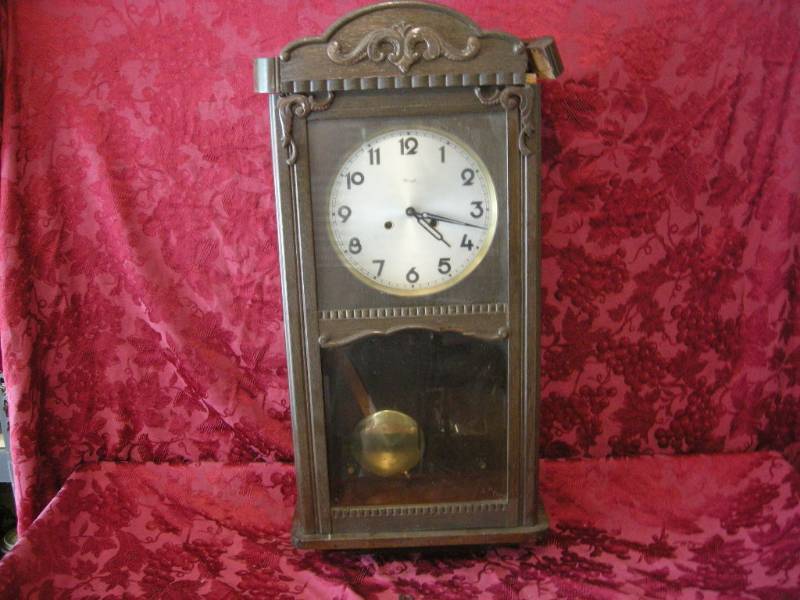 lot 121 image: Antique German Kienzle Wall Clock