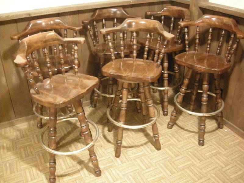 lot 168 image: 6 Vintage Bar Stools