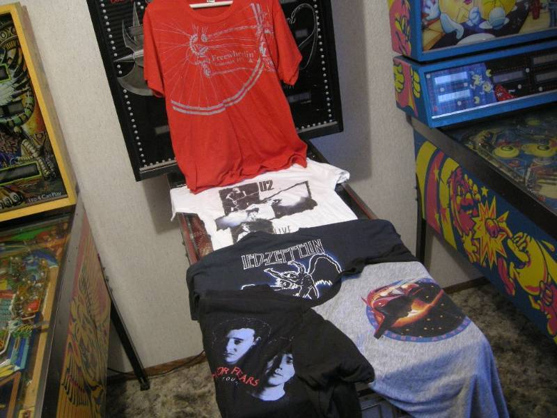 lot 174 image: Vintage Rock Concert T-Shirts