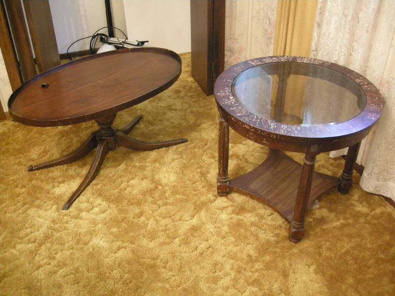 lot 178 image: 2 Vintage Tables