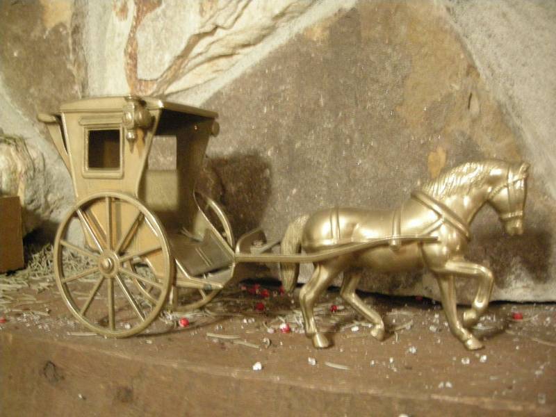 lot 180 image: Solid Brass Horse and Carriage