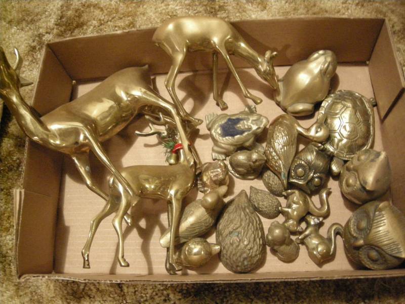 lot 186 image: Group Brass Animal Figures