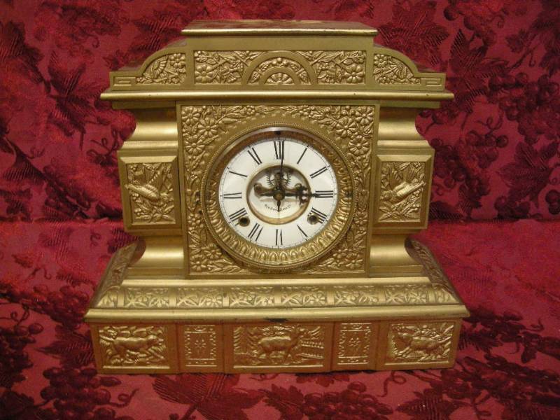 lot 223 image: Antique New Haven Cast Shelf Clock