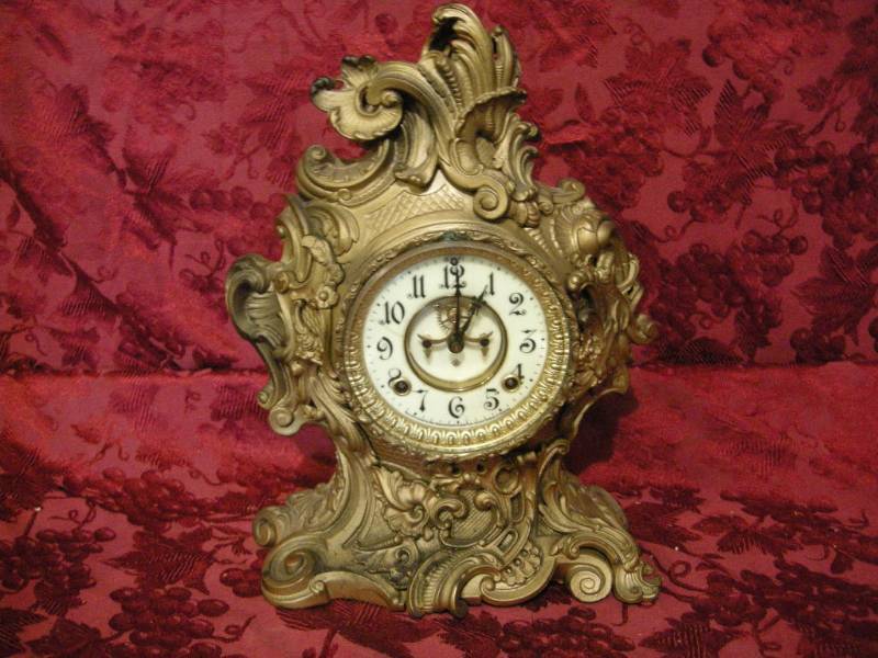 lot 222 image: Antique Ansonia Cast Shelf Clock
