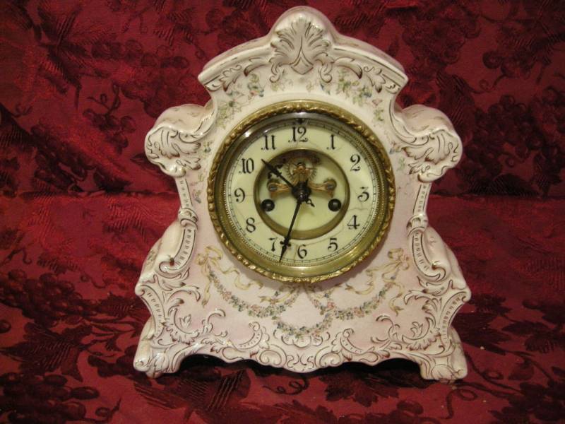 lot 231 image: Antique Waterbury Porcelain Case Shelf Clock