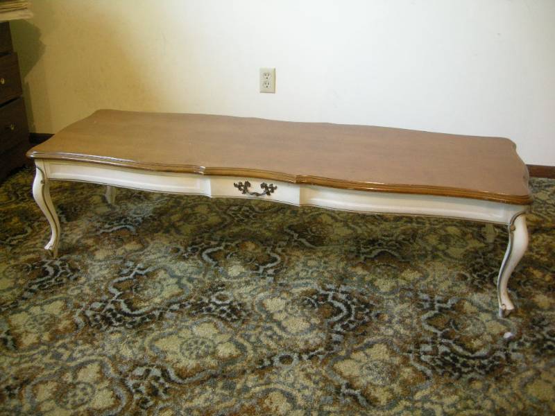 lot 236 image: Vintage French Provincial Table