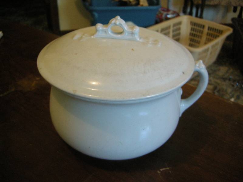 lot 244 image: Antique Chamber Pot