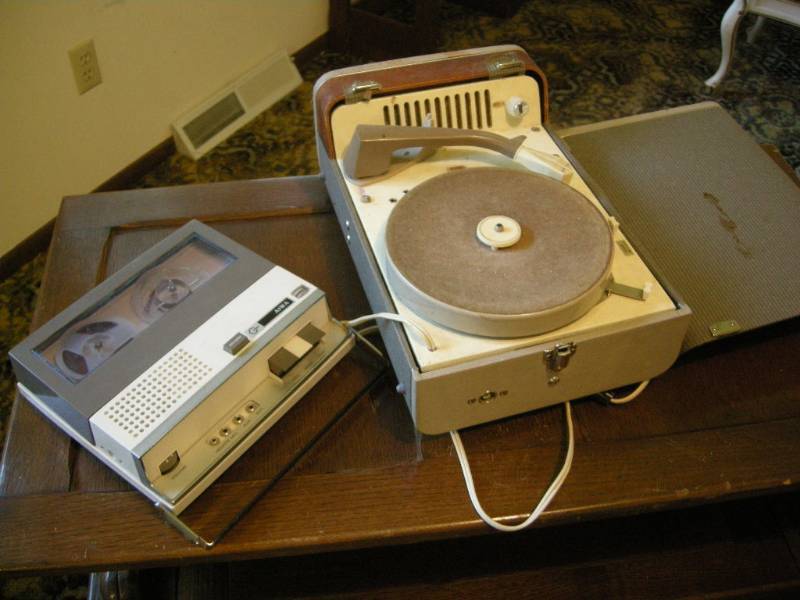 lot 245 image: Vintage Record Player - Recorder