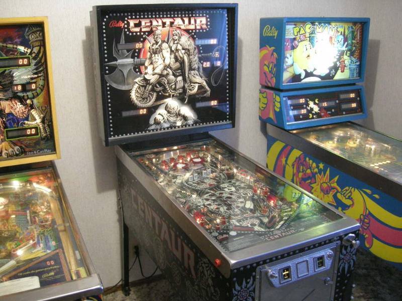 lot 2 image: Vintage Bally Centaur Pinball Machine 1981