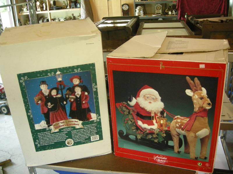 lot 275 image: 2 Christmas Figure Sets in Box
