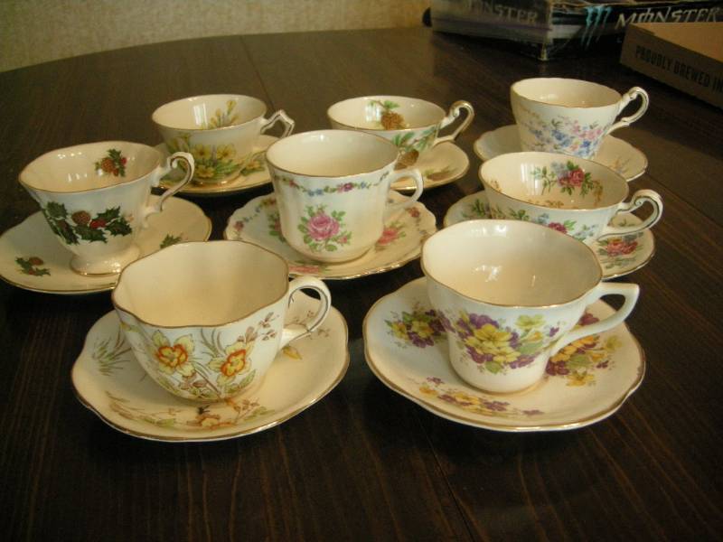 lot 287 image: Vintage Bone China Cup & Saucer Sets
