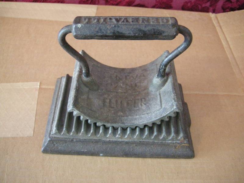 lot 315 image: Antique Geneva Hand Fluter