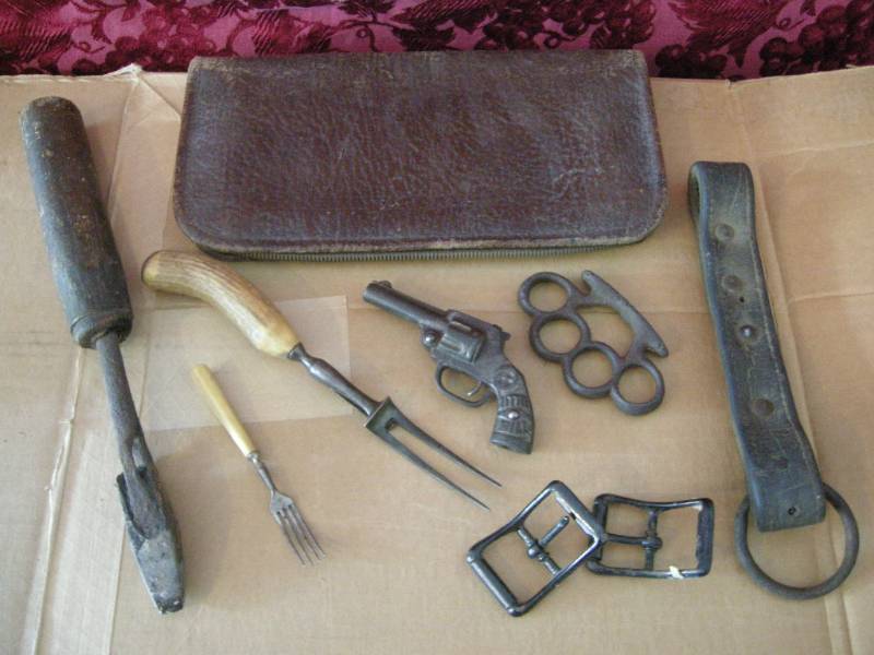 lot 316 image: Antique Toys and Tools