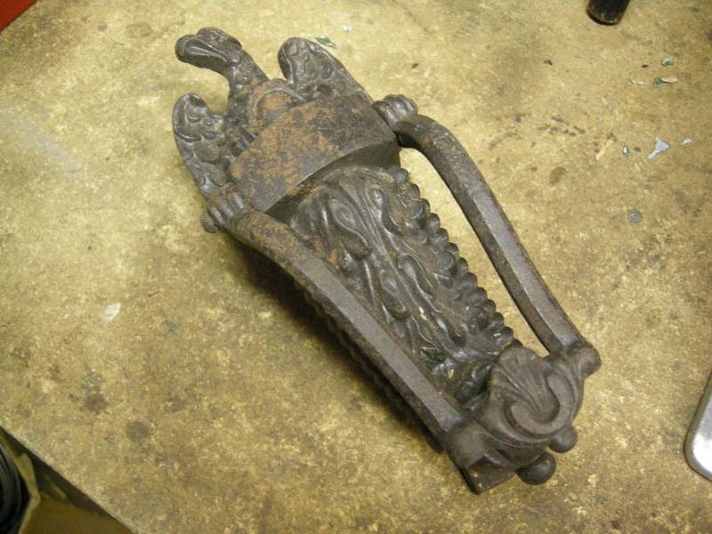 lot 330 image: Antique Cast Iron Eagle Door Knocker