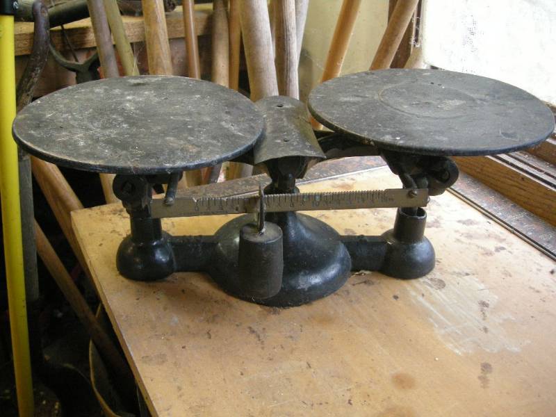 lot 339 image: Antique No.2 Scale