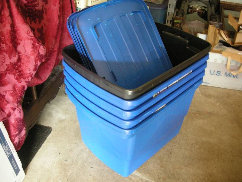 lot 346 image: 5 Blue-Black Totes