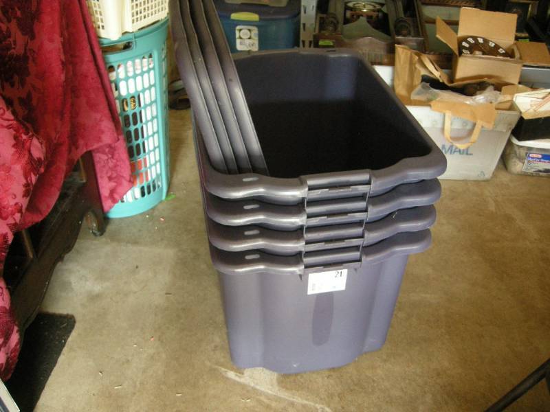 lot 349 image: 4 Ultra-Totes