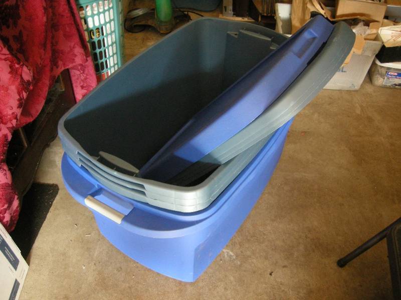 lot 350 image: 4 Larger Totes
