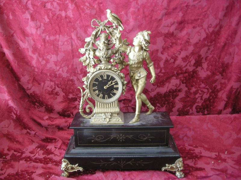 lot 352 image: Antique French Figural Shelf Clock