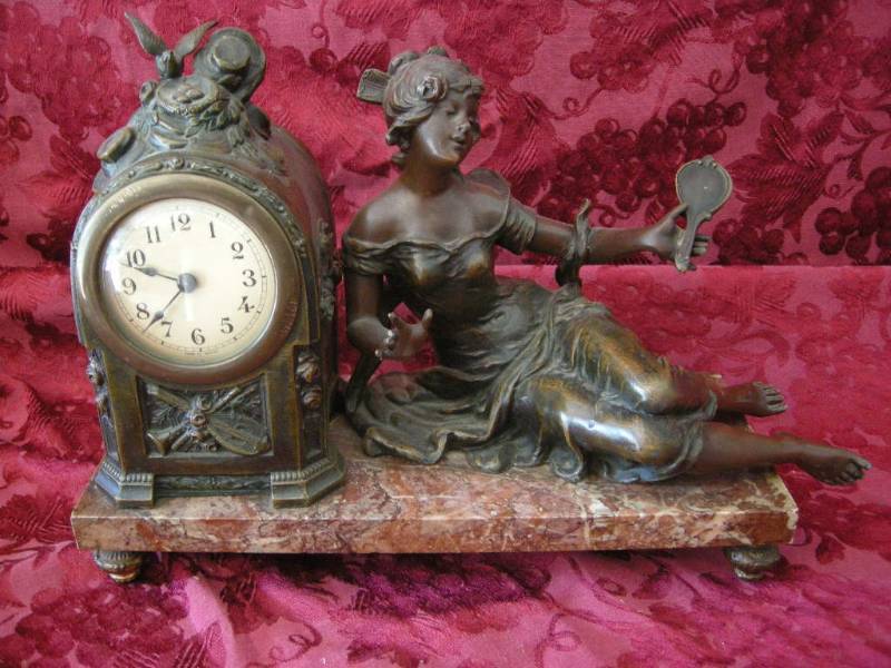 lot 356 image: Antique French Figural Marble Shelf Clock