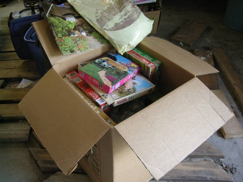 lot 375 image: Many Puzzles